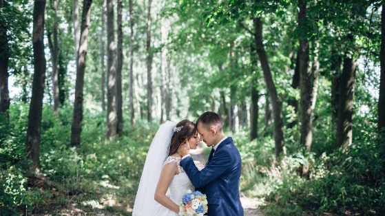 On your special day we have services from head to toe!